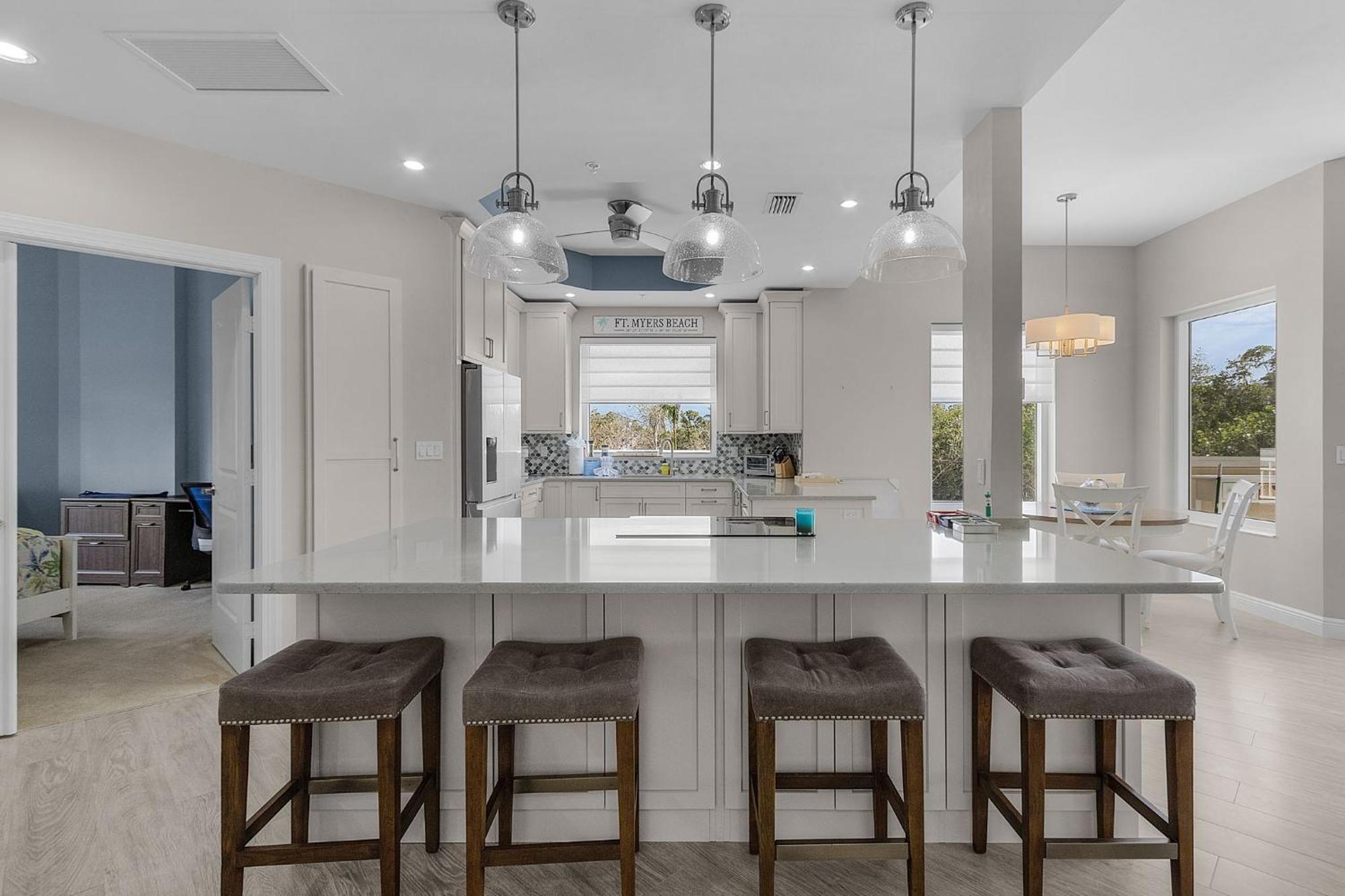 Waterfront Condo W/ Bay Views, Pool & Tennis Court Fort Myers Beach Eksteriør billede